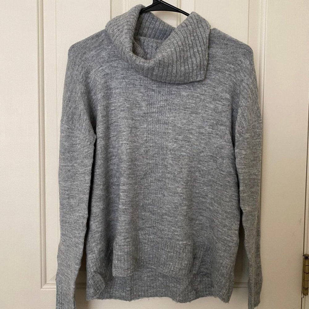 Banana Republic Sweater